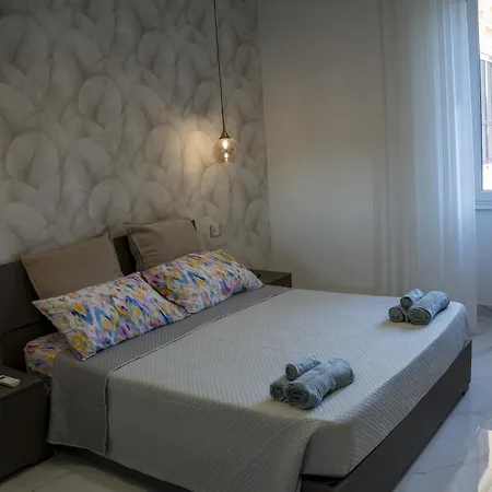Moderno Al Centro Di - Modern In The Center Of *
