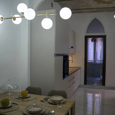 Apartamento Moderno Al Centro Di - Modern In The Center Of *